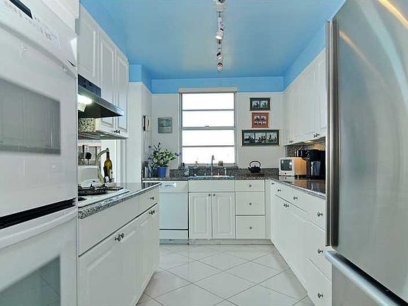4th image of 9102 W Bay Harbor Dr #6A
