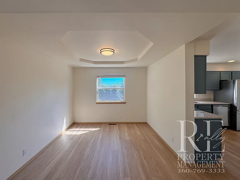 7250 Valley Wood Pl NE — Photo 6