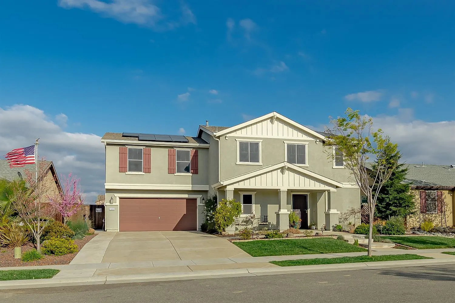 1253 Tamarisk Dr photo 1