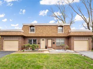 2344 Charlemagne Dr, Maryland Heights, MO