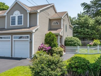 63 Crescent Rd UNIT 63, Needham Heights, MA, 02494