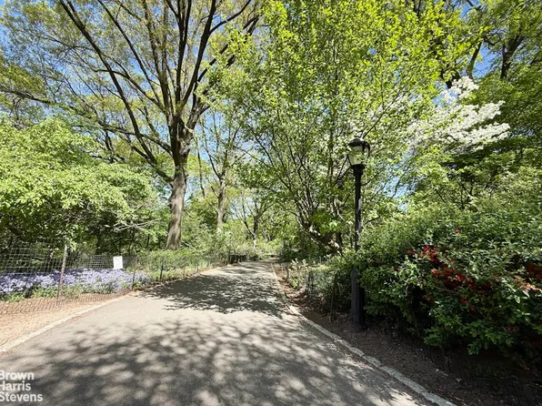360 Riverside Drive 8A image 17 of 17