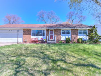 1474 Woodside Rd, Muskegon, MI, 49441