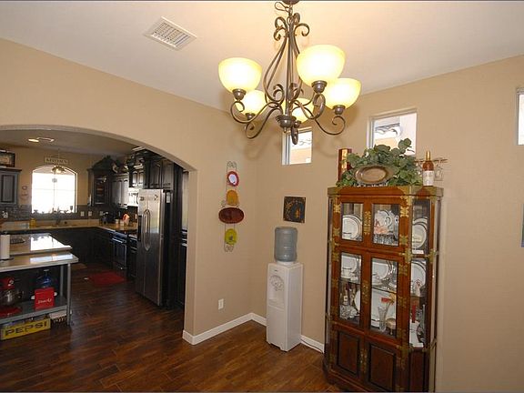 5th image of 3009 Cedar Creek Pl
