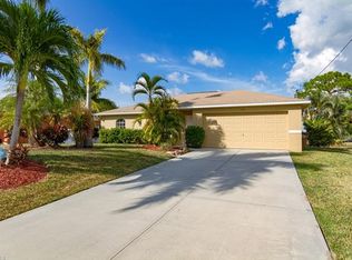1725 SW 28th Ln, Cape Coral, FL 33914