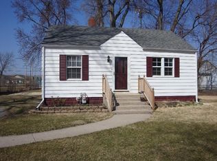 206 Cedar St, Crown Point, IN 46307