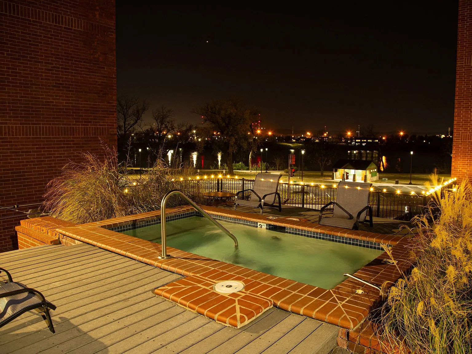 Lincoln Park Apartments — Photo 3