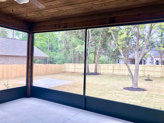 3rd image of 504 Woodlands Blvd
