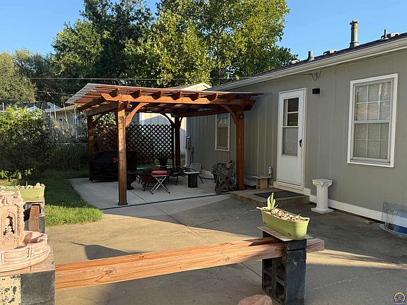 5th image of 4700 SW 28th St