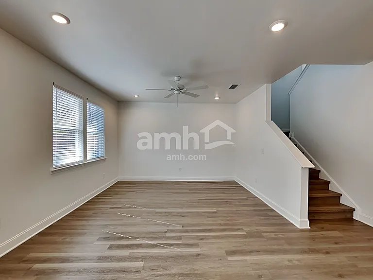 1469 Aquamarine Dr — Photo 6