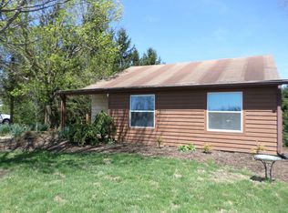 1806 Brooksfield Rd, Blacksburg, VA 24060