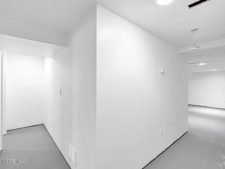 809 Commonwealth Blvd — Photo 34