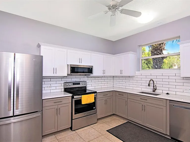 8921 Lake Dr #504 — Photo 29