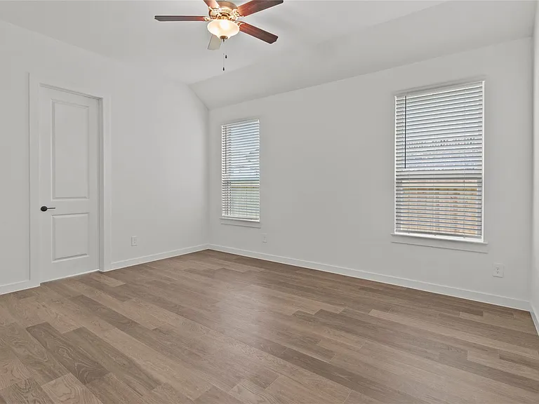 4009 Pear Tree Way — Photo 8