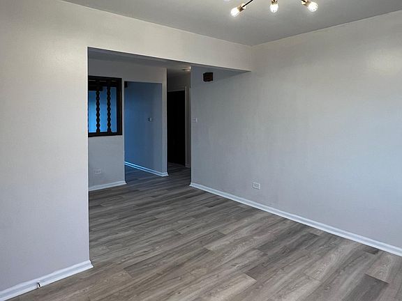 5th image of 5645 Saint James Ct #2E