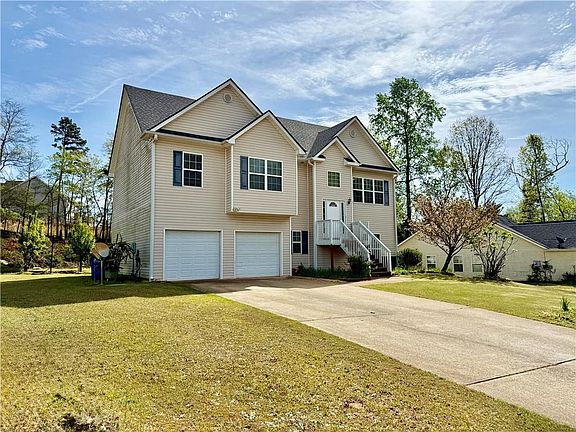 2nd image of 469 Arlington Ln