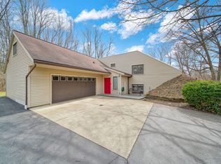 4711 Draper Rd, Jackson, MI 49203