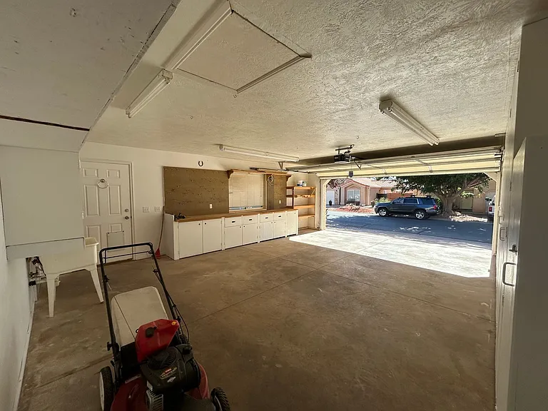 2405 S 770 W — Photo 32