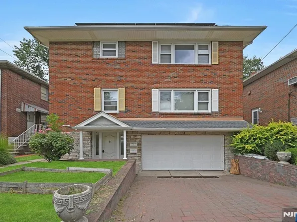 1227 Inwood Ter, Fort Lee, NJ 07024