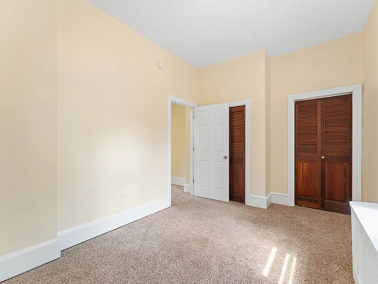 519 Kings Hwy — Photo 17