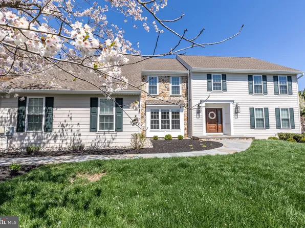 20 Autumnwood Dr, Newark, DE 19711