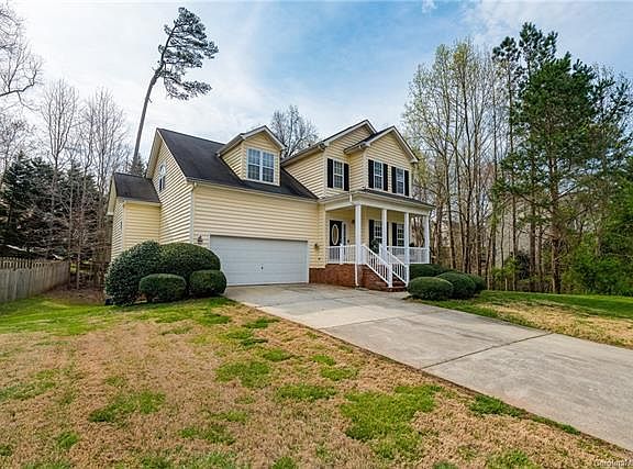 3rd image of 3017 Glen Summit Dr