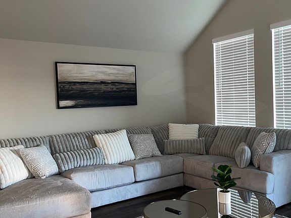 3rd image of 855 Sarasota Shore Dr