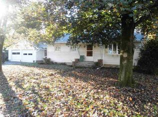 60 Benedict St, Castleton, NY 12033