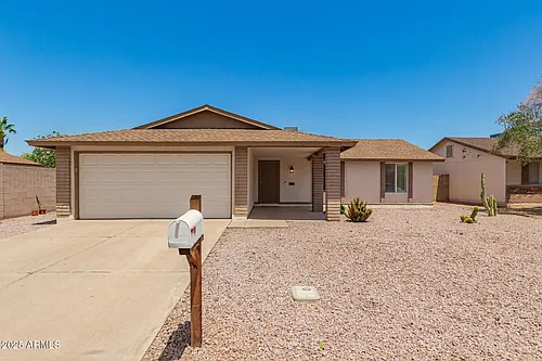 1512 W Mariposa Dr Photo 1 1512 W Mariposa Dr Photo 1