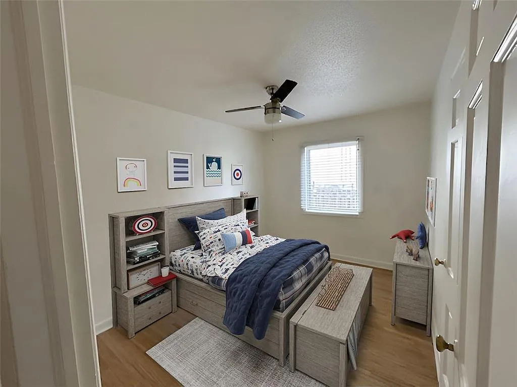 2 bed, 950 sqft, $1,700 — Photo 2