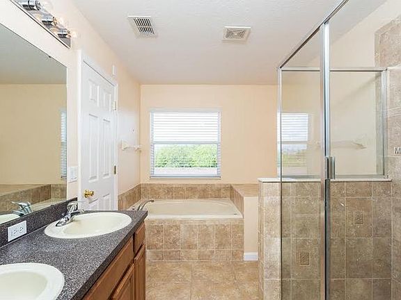 4th image of 16747 Cedar Crest Dr
