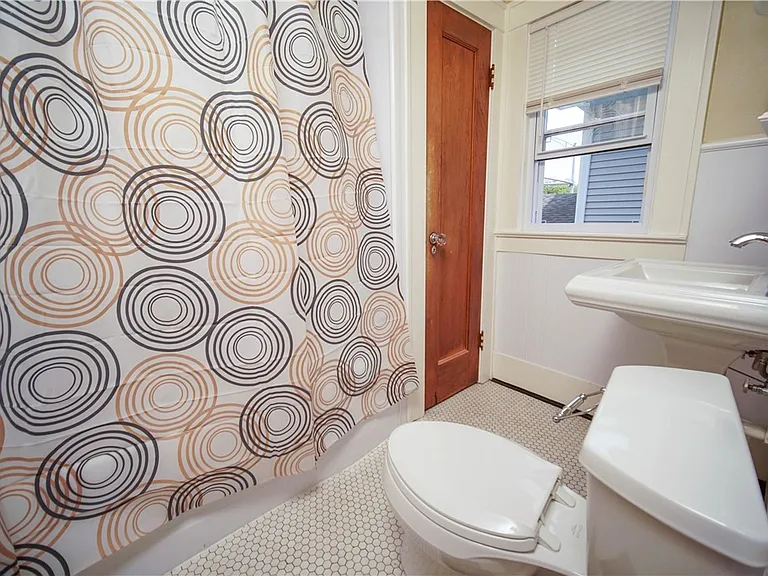 101 Crittenden Blvd — Photo 12
