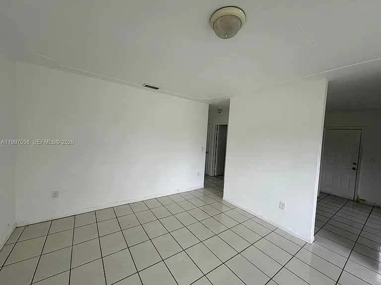 2550 SW 58th Ave #A — Photo 6
