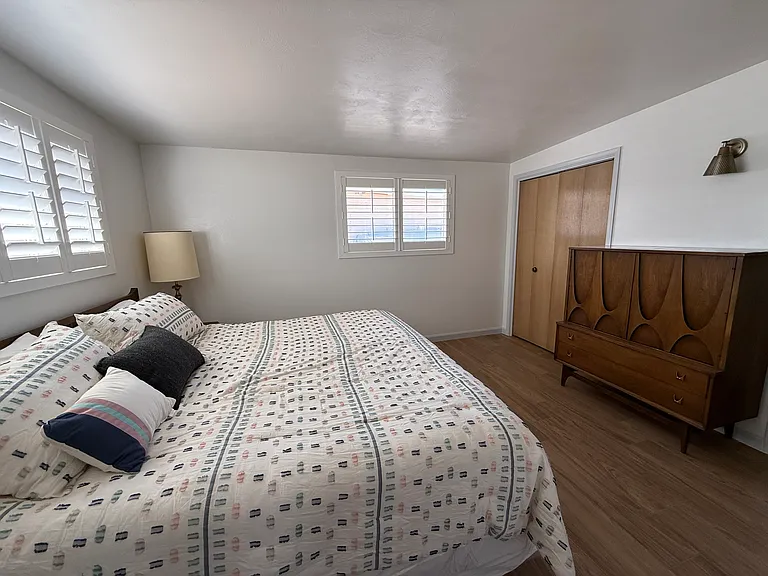 1832 S Tam O Shanter Ave — Photo 32