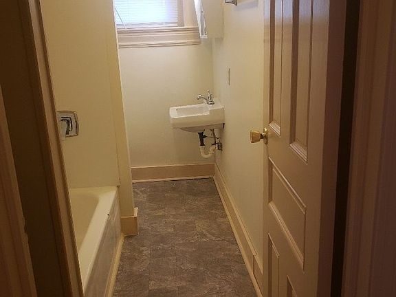 5th image of 517 N 5th St APT G1