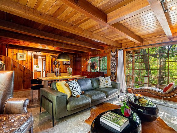 4th image of 25140 Rim Rock Rd