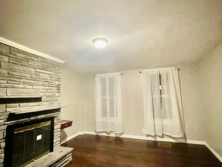 141 Whitesboro St #2 — Photo 6