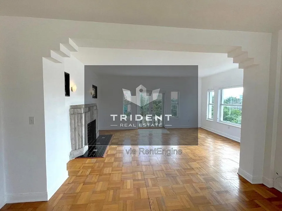 4035 Meridian Ave #PENTHOUSE
