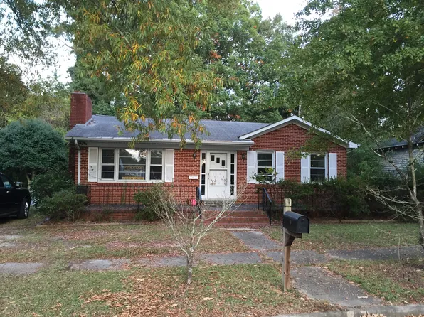215 Leak Ave, Wadesboro, NC 28170