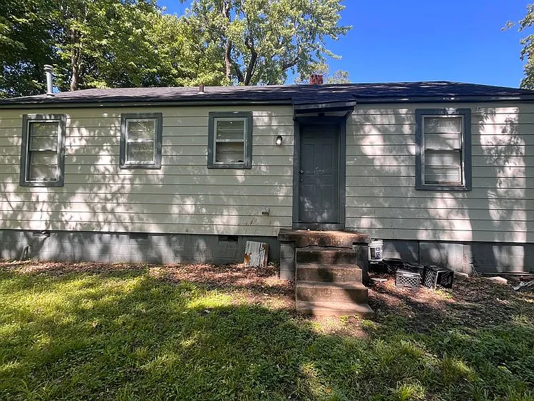 3450 Ardmore St — Photo 4