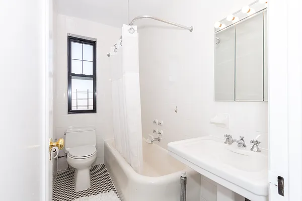 Rented by Rachel Realty | media 38