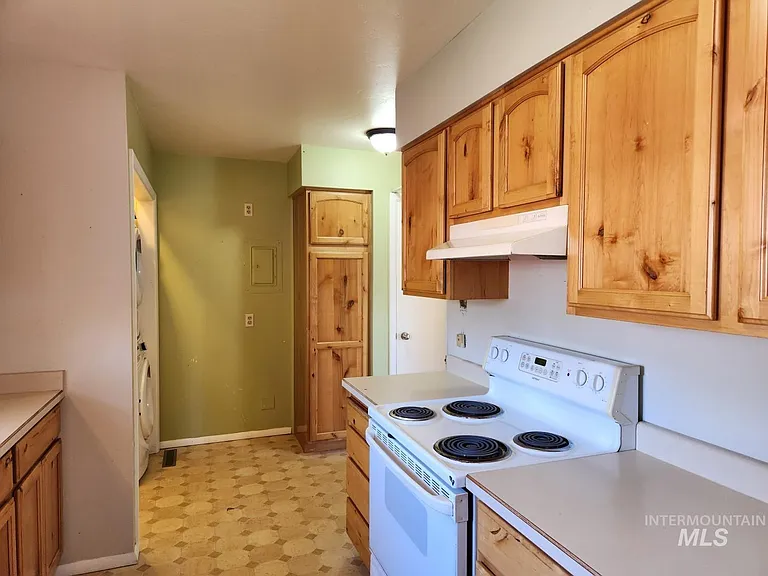 106 E Whiteley Ave — Photo 34