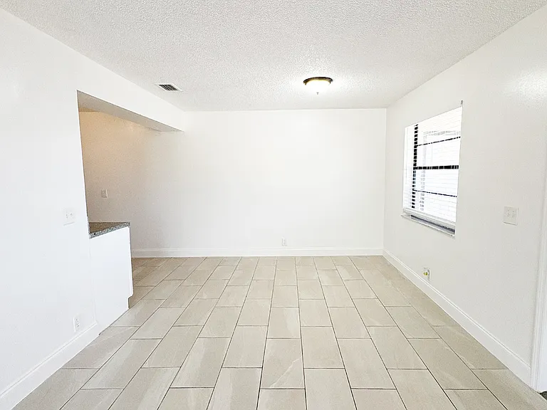 1331 S Federal Hwy #4 — Photo 9