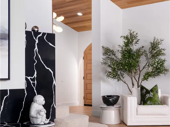 228 W Kavenish Dr, Rancho Mirage, CA 92270