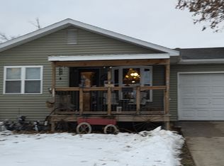 1413 S McKinley St, Harrisburg, IL 62946