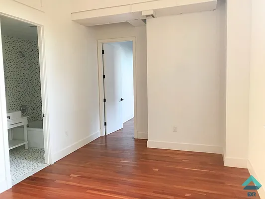 Rented by EXR | media 23