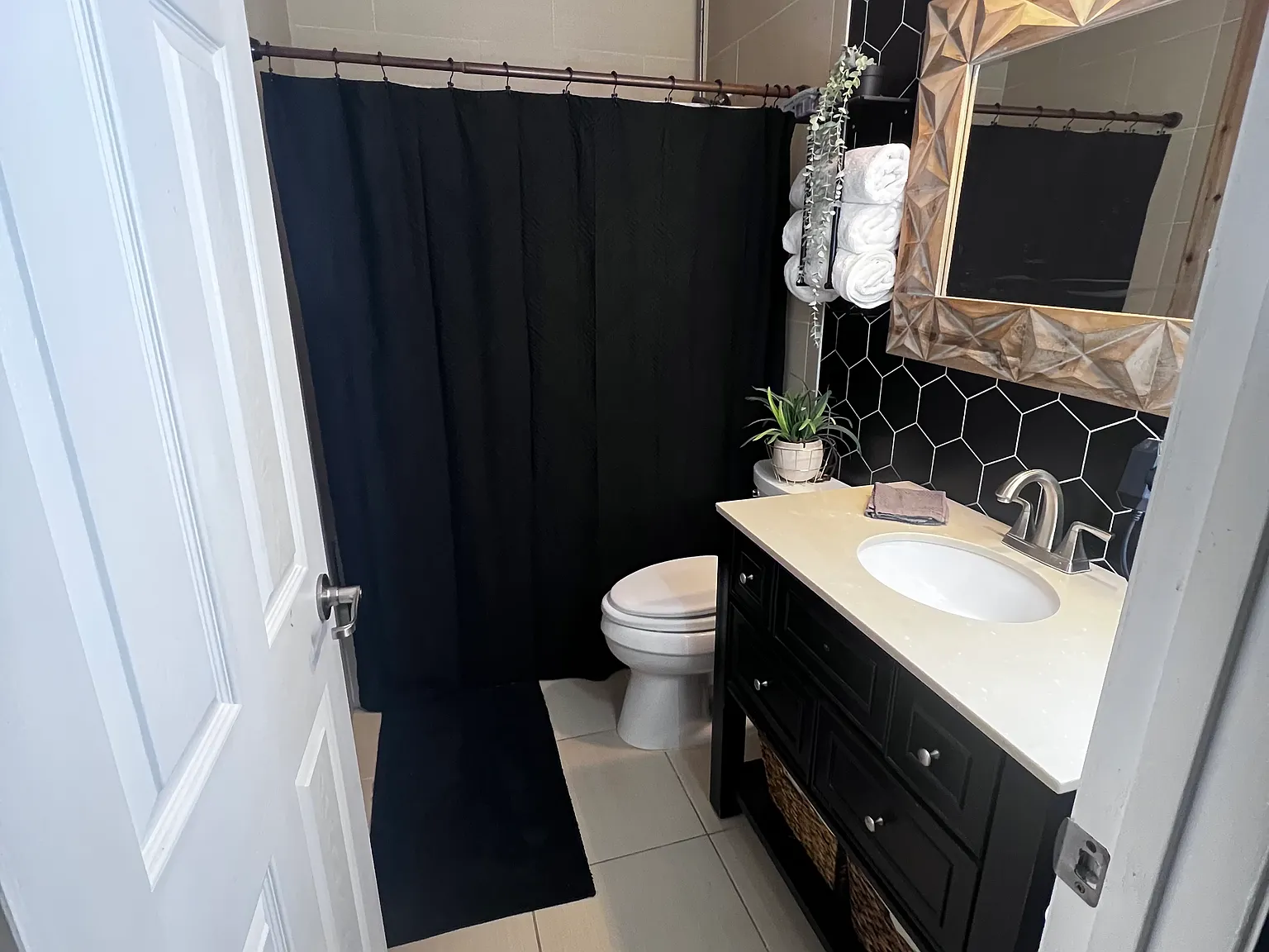 2 bed, 1000 sqft, $2,200 — Photo 4
