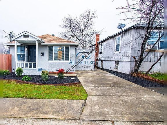 3rd image of 1008 Oakland Ave