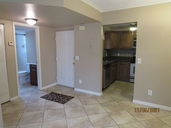 3rd image of 1628 SE Green Acres Cir APT I101