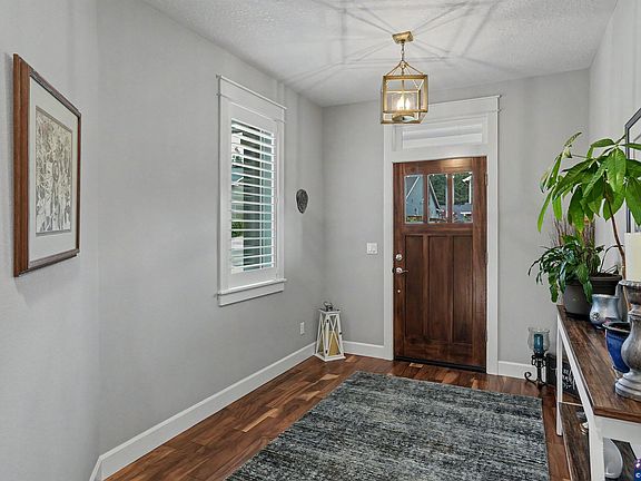 5th image of 1701 Juniper Butte Ave SE